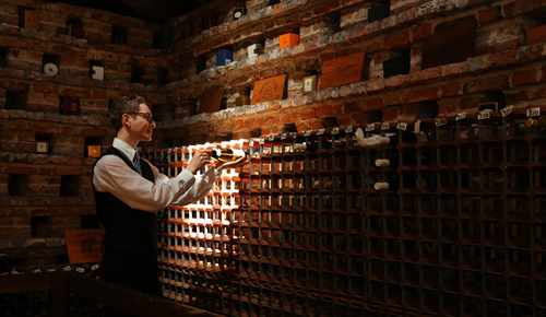 Sommelier Sommelier